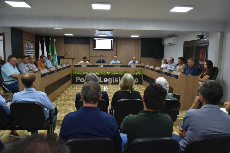Vereadores realizam 42ª Sessão Ordinária e 11ª Extraordinária com foco em incentivos e melhorias para Laranjeiras do Sul